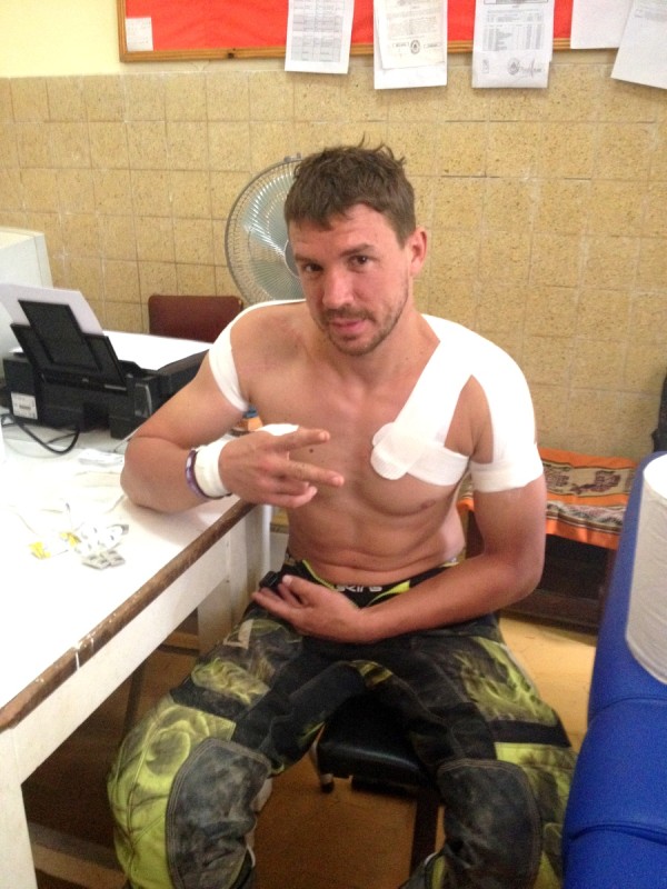 Marčič po nezgodi na 4. etapi. Foto: Marcella (hm, sliši se kot seksi medicinska sestra?)