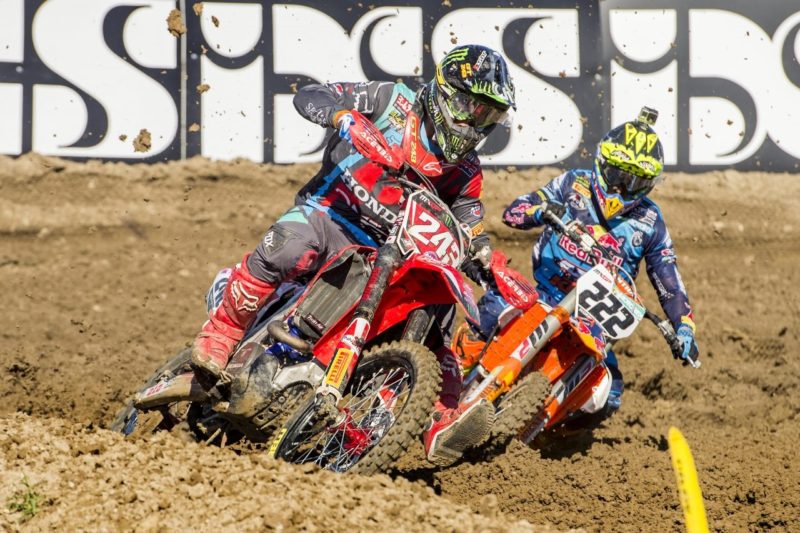 MXGP_Tim_Gajser_Antonio_Cairoli_hondaproracing_0109_1